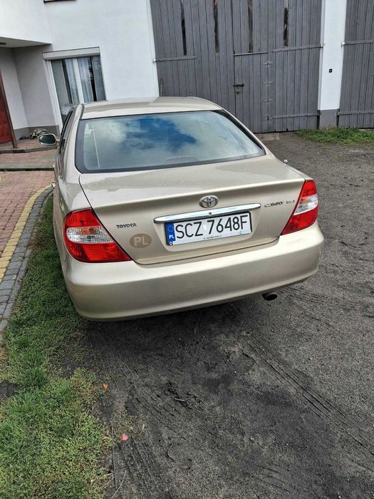 TOYOTA CAMRY fajny stan , super moc 2.4