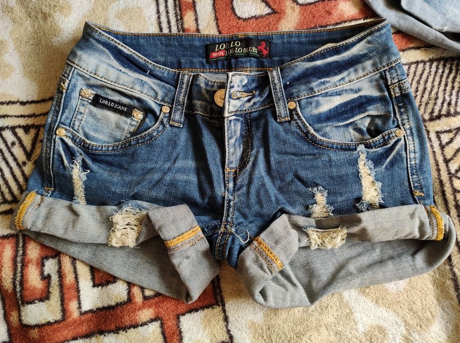 Джинсовые шорты мини