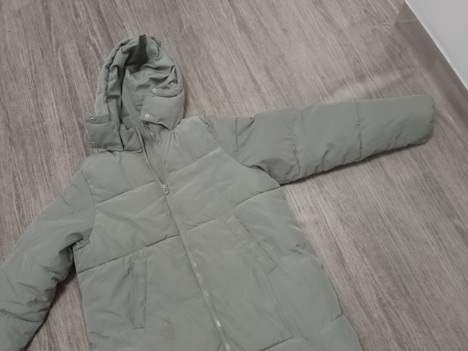 Sprzedam damski płaszczyk zimowy rozmiar S.