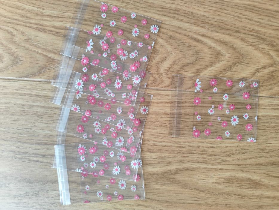 Torebeczki torebki woreczki foliowe do pakowania prezentów kwiatuszki