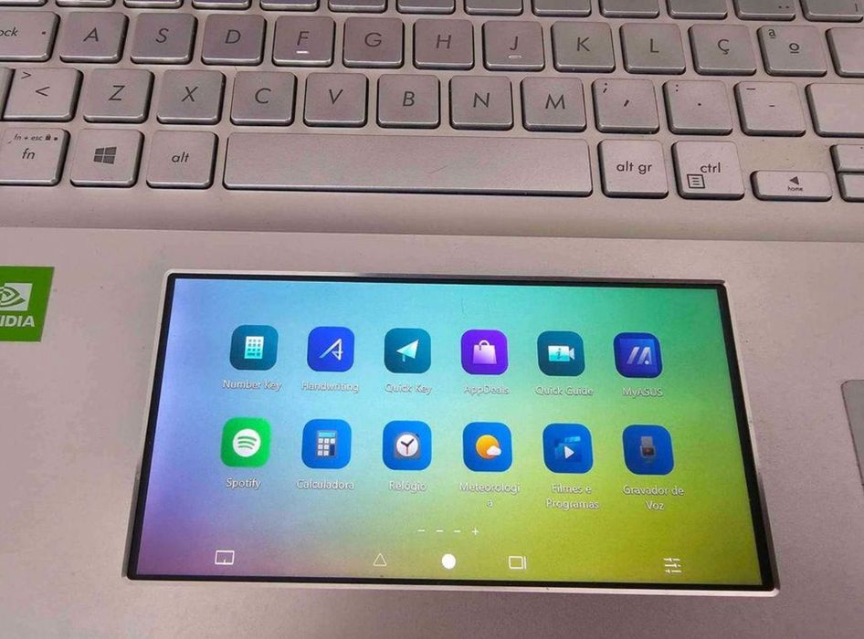 ASUS VivoBook S15 Touchpad interativo.