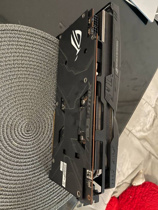 Продам RX 5700xt  8 gb