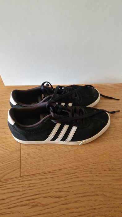 Ténis Adidas preto