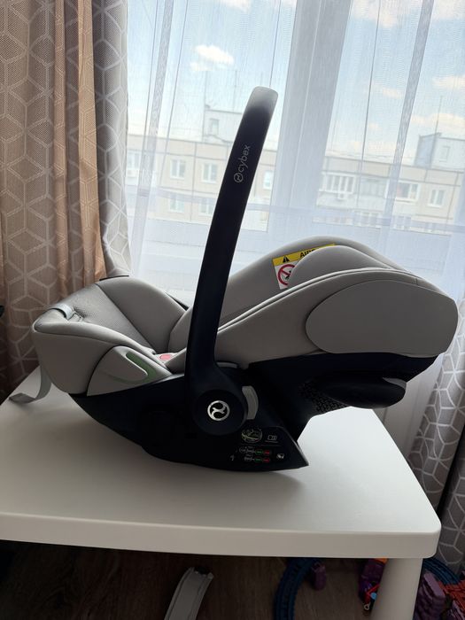 Автокрісло Cybex cloud g+