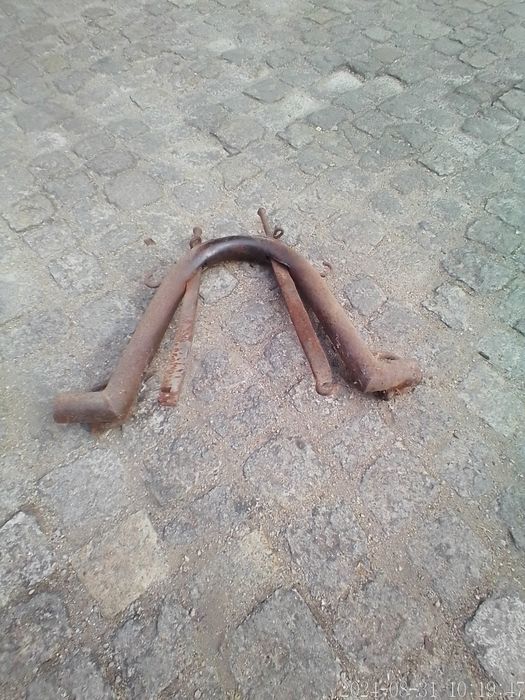 Canga de ferro.     ,