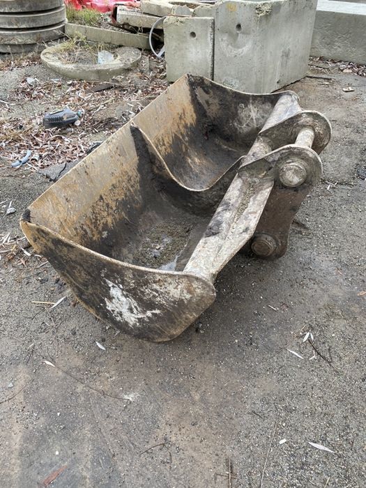 Услуги | аренда экскаватора полноповоротного JCB JS 145w/175w/210w