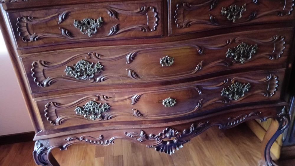 Cómoda vintage em bom estado