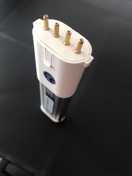 Lâmpada 2g7 4 pinos