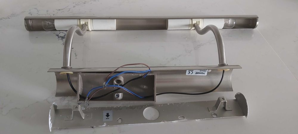 2 Apliques de parede para quadros. NOVOS