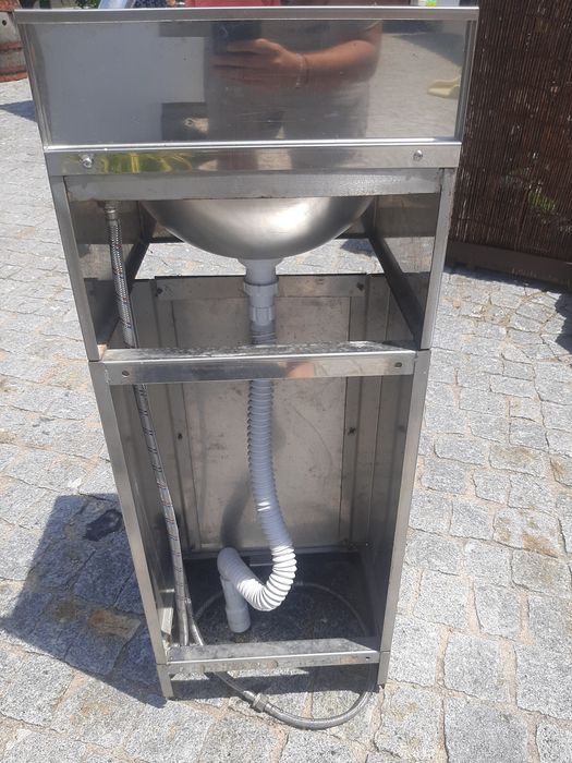 Lavatorio inox com pedal