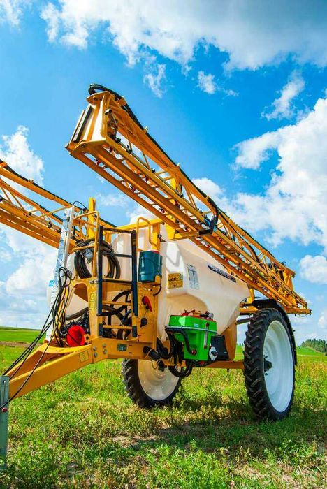 Опрыскиватель прицепной Богуслав ОПК 3200 24 Титан New ARAG Bravo 400