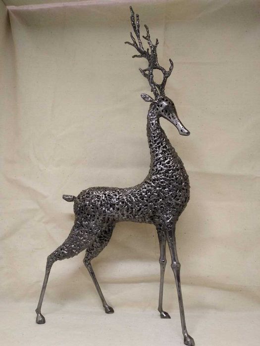 Скульптура оленя