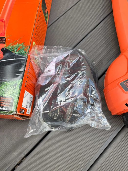 Aparador de relva 250W 23cm Black & Decker GL250