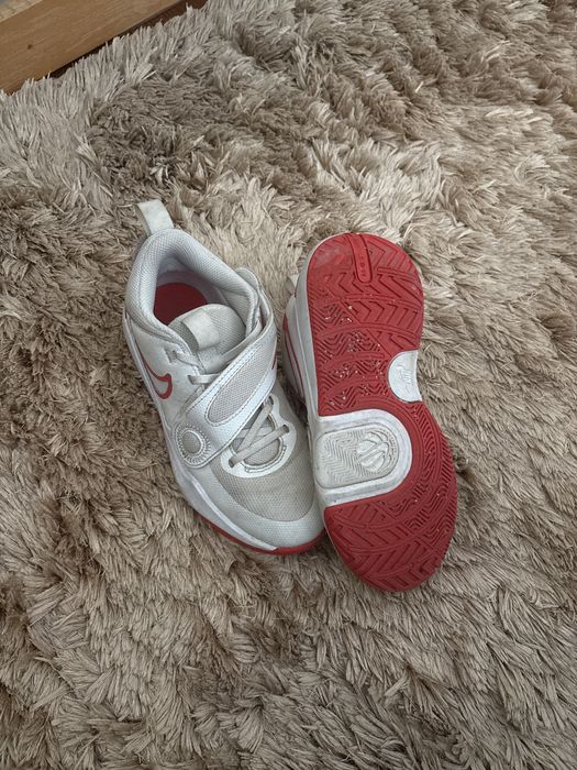 Sapatilha Nike Hustle D11