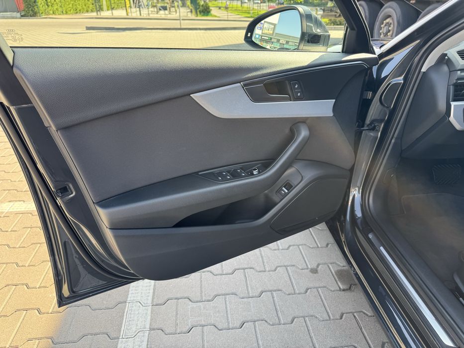 Audi A4 2019 VIN WAUZZZF47KA079169 фото оголошення 9 з 24