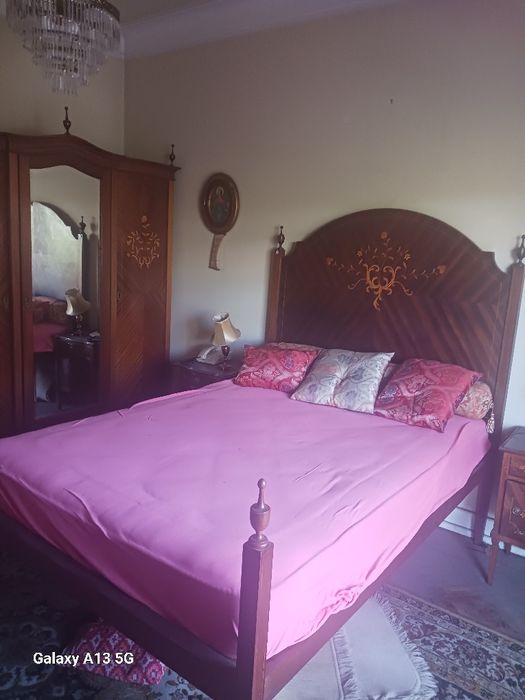 Mobília de quarto completa em Mogno
