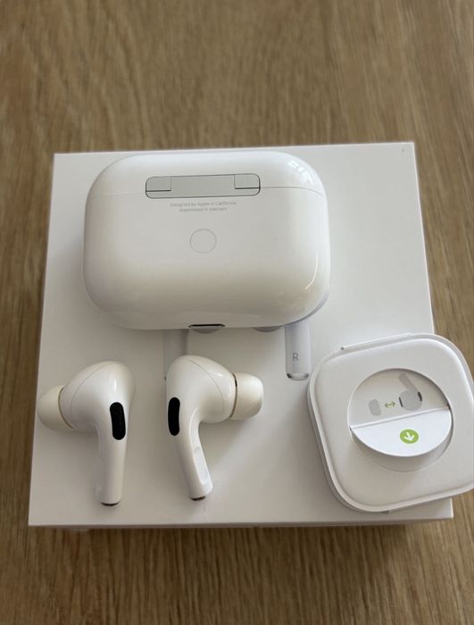 навушники AirPods Pro з MagSafe Charging Case
