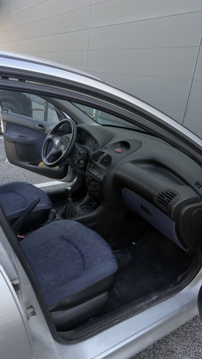 Peugeot 206 1.2 Gasolina (2000) – 5 Portas – Económico e Fiável — photo 5