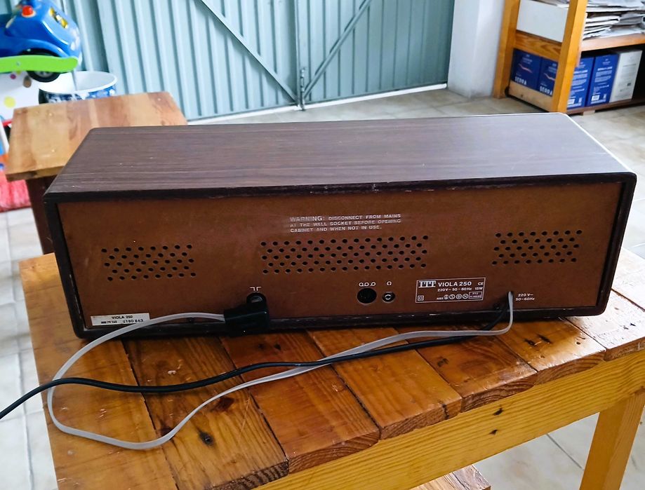 Rádio ITT modelo  250