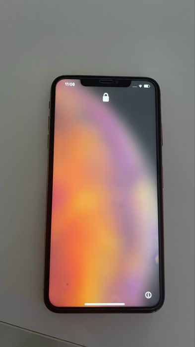 Iphone xs max dourado