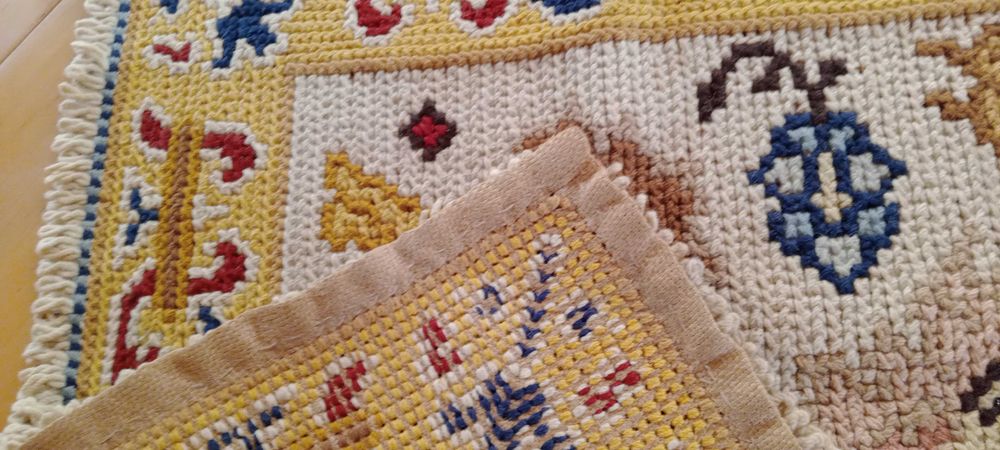 Tapete tipo arraiolos