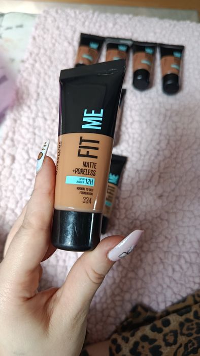Base de Maquiagem Maybelline Fit Me Matte + Porele