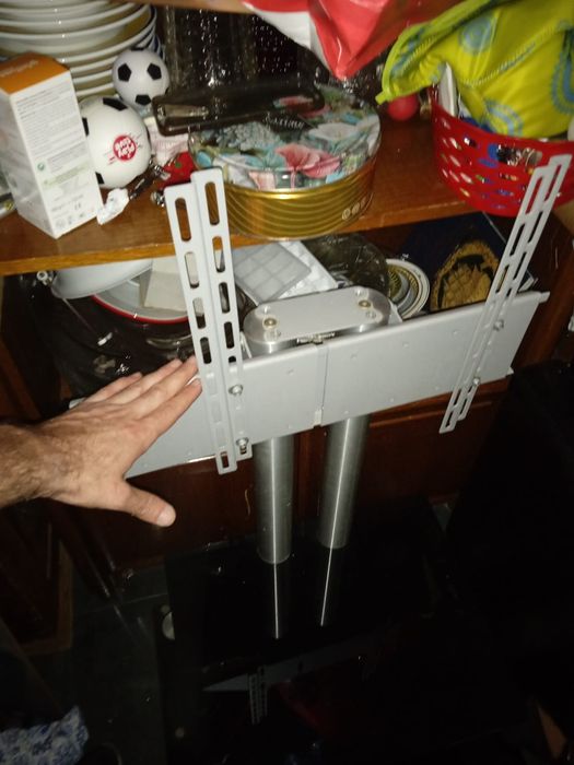 Suporte TV bom estado