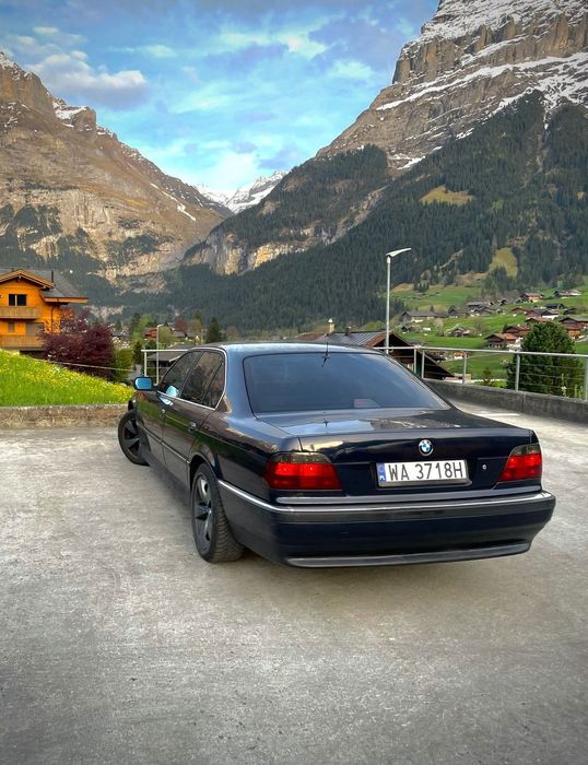 BMW Seria 7 728i 193KM Manual Zdrowy