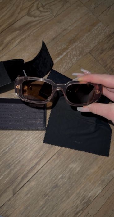 Окуляри Prada