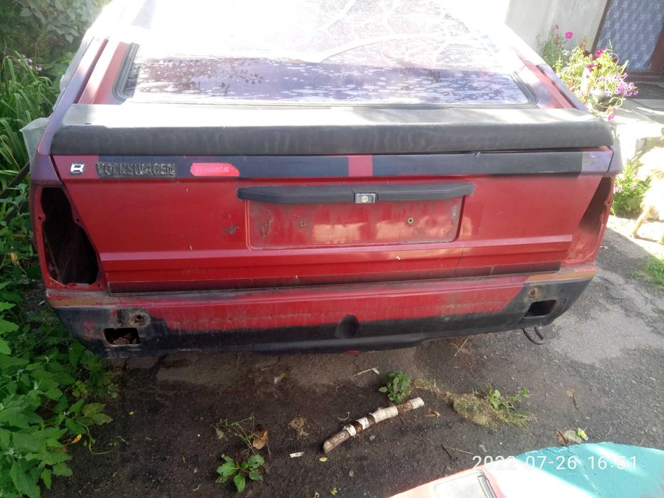 Вакуумник Volkswagen Passat B2.