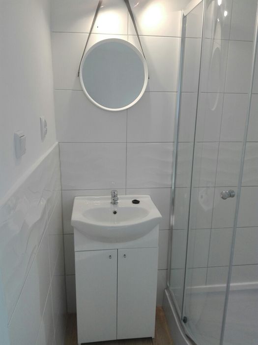 Pokój z aneksem kuchennym i łazienką 300 m. od morza.