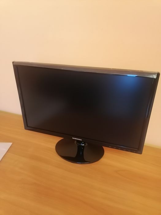 Монітор самсунг в новому стані