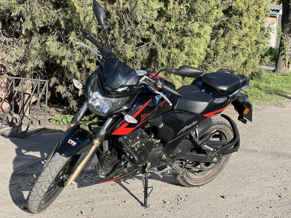 TVS Apache RTR  200