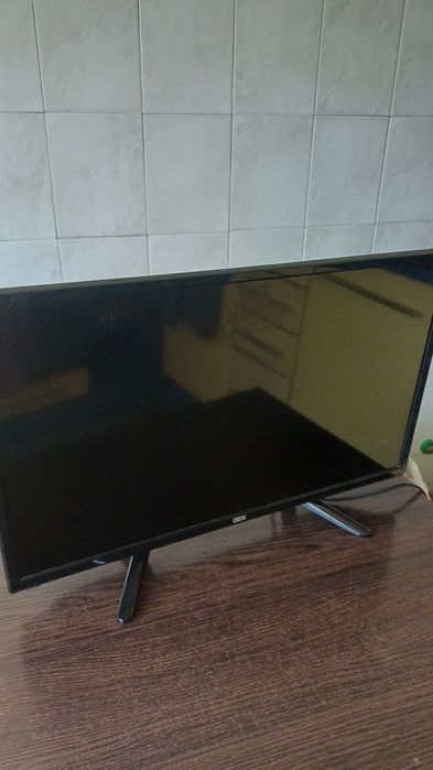 Продам  телевизор DEX 22"  б/у  на запчасти