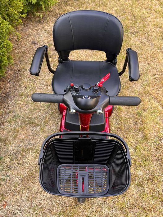 MobilityPlus+ Triumph – kompaktowy trójkołowy skuter inwalidzki