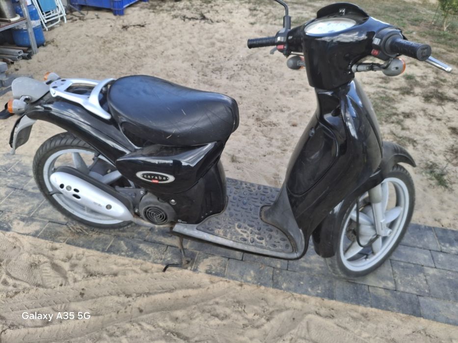 Skuter aprilla scarabeo