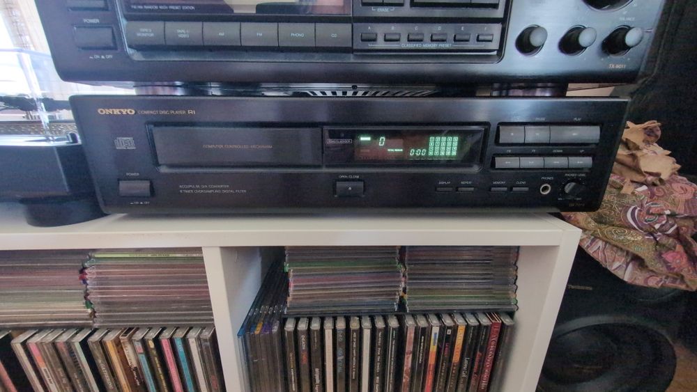 Cd player onkyo Dx7011