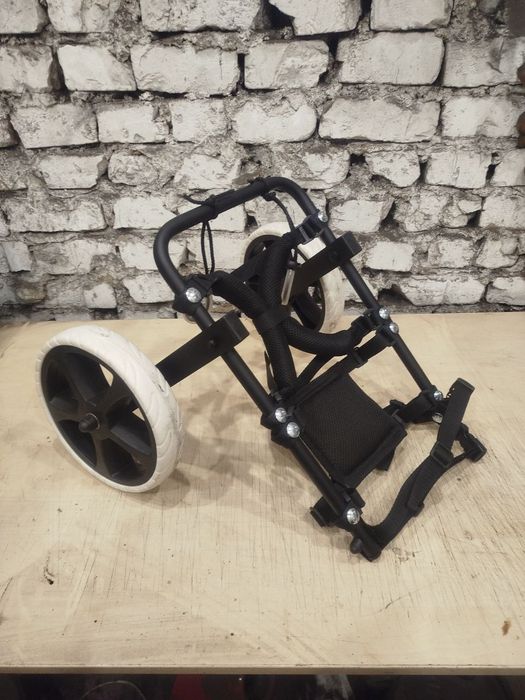 Інвалідний візок для собак. Візок для французького бульдога