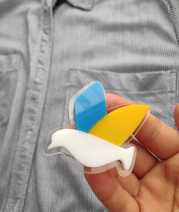 брошка, підвіска, наклейка