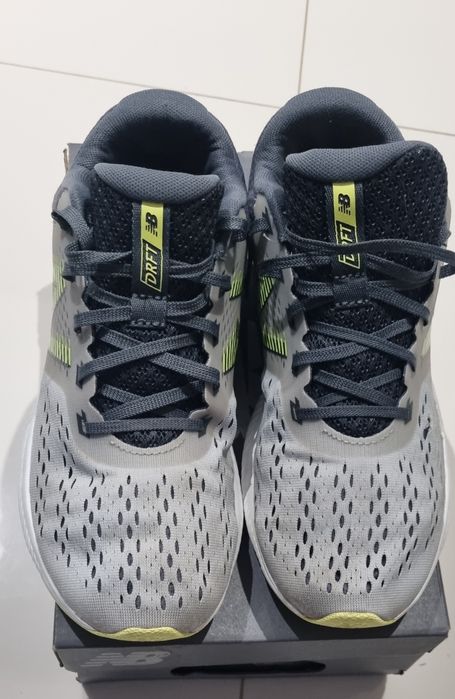 New Balance r.44,5cm