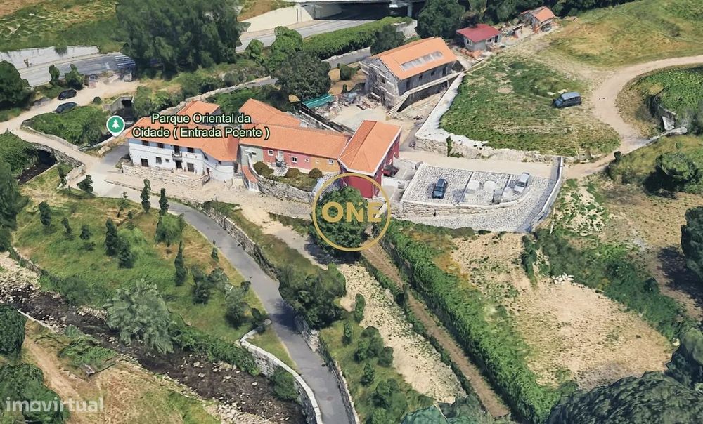Moradia T1 convertida em T2 - Condomínio fechado no PORTO