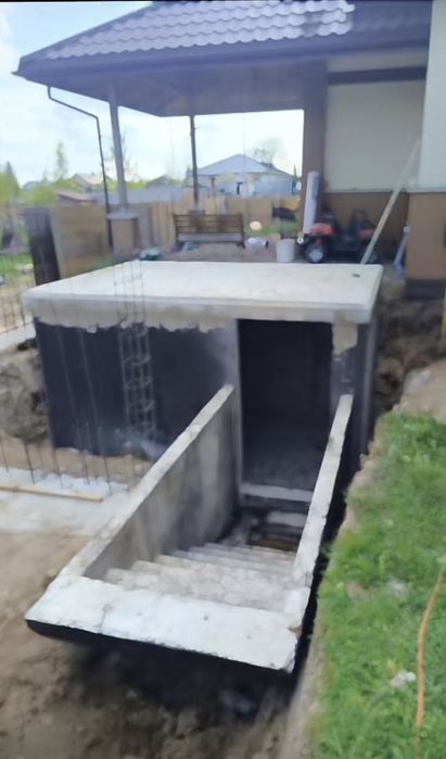 Tanio Piwniczka ogrodowa Sufit prosty Piwnica ze schodami Ziemianka