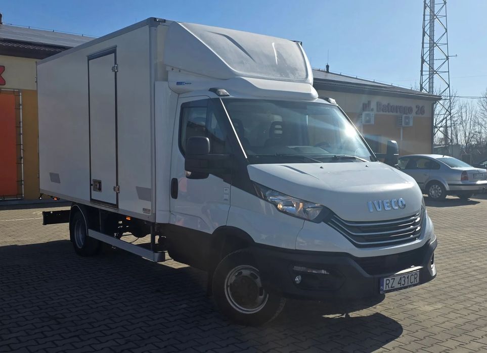 Iveco 35C16  Pierwszy właściciel, Auto z salonu PL, bezwypadkowy, niski przebieg,