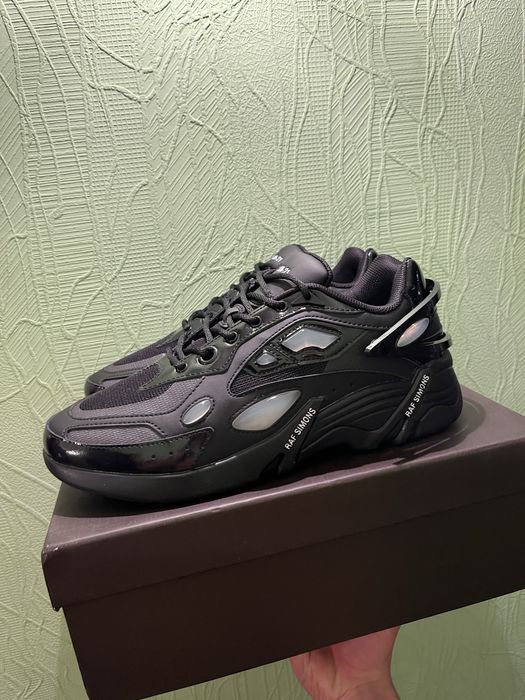 raf simons cylon 21 antei ozweego