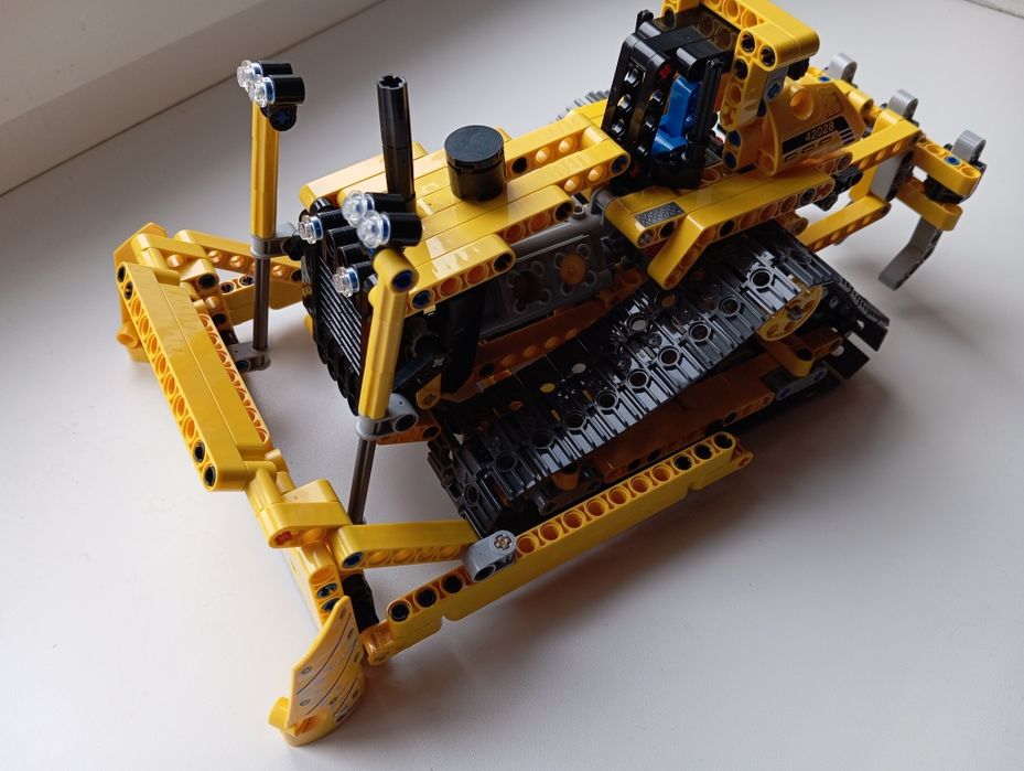 Lego technic 42028 оригінал