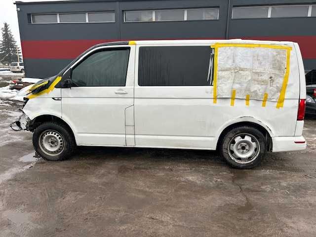 VW Transporter T6 3 osobowy 2017 r
