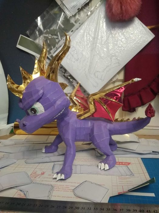 Модель з ПВХ та паперу , Дракон "Spyro"