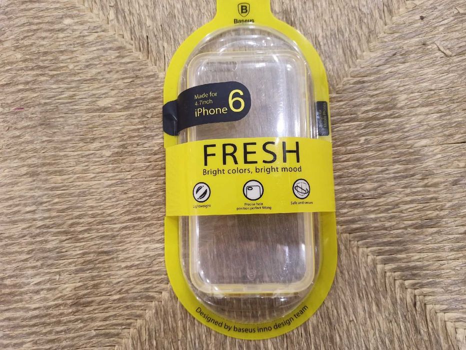 Мягкий силиконовый прозрачный чехол с желтым ободом на iPhone 6/6s