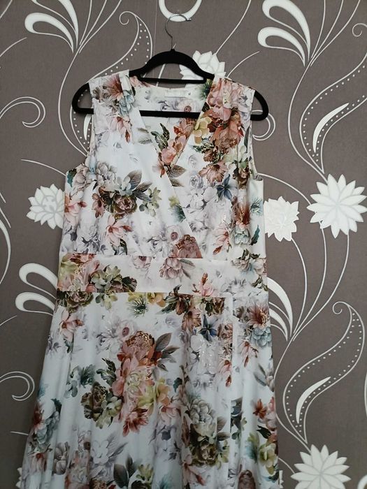 Długa suknia Elizabeth Collection