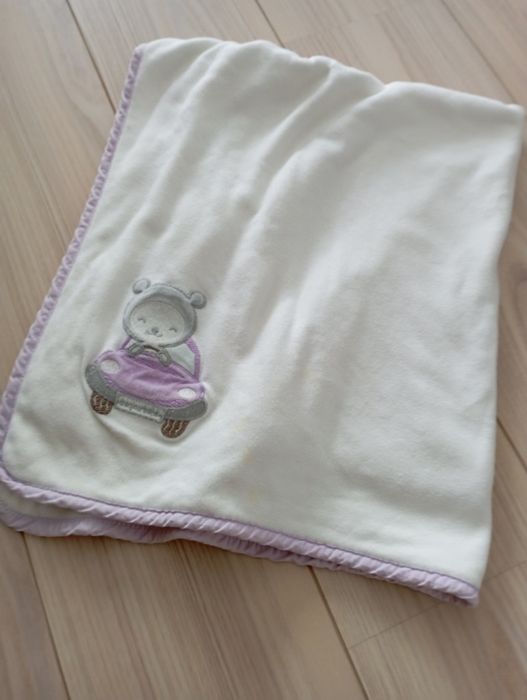 Manta branca c/ lilás 68x68